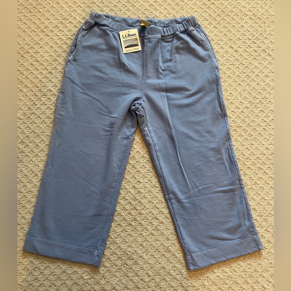 LL Bean Lt Blue Capri Length Elastic Waist Sweat Pants With Pockets Medium NWT